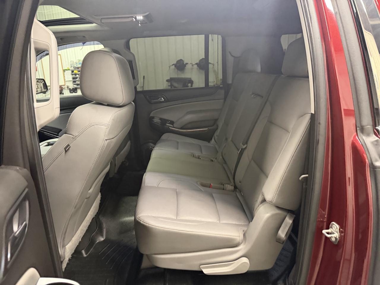 Chevrolet Suburban LT 4WD 2019