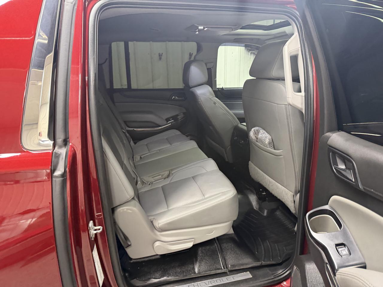 Chevrolet Suburban LT 4WD 2019
