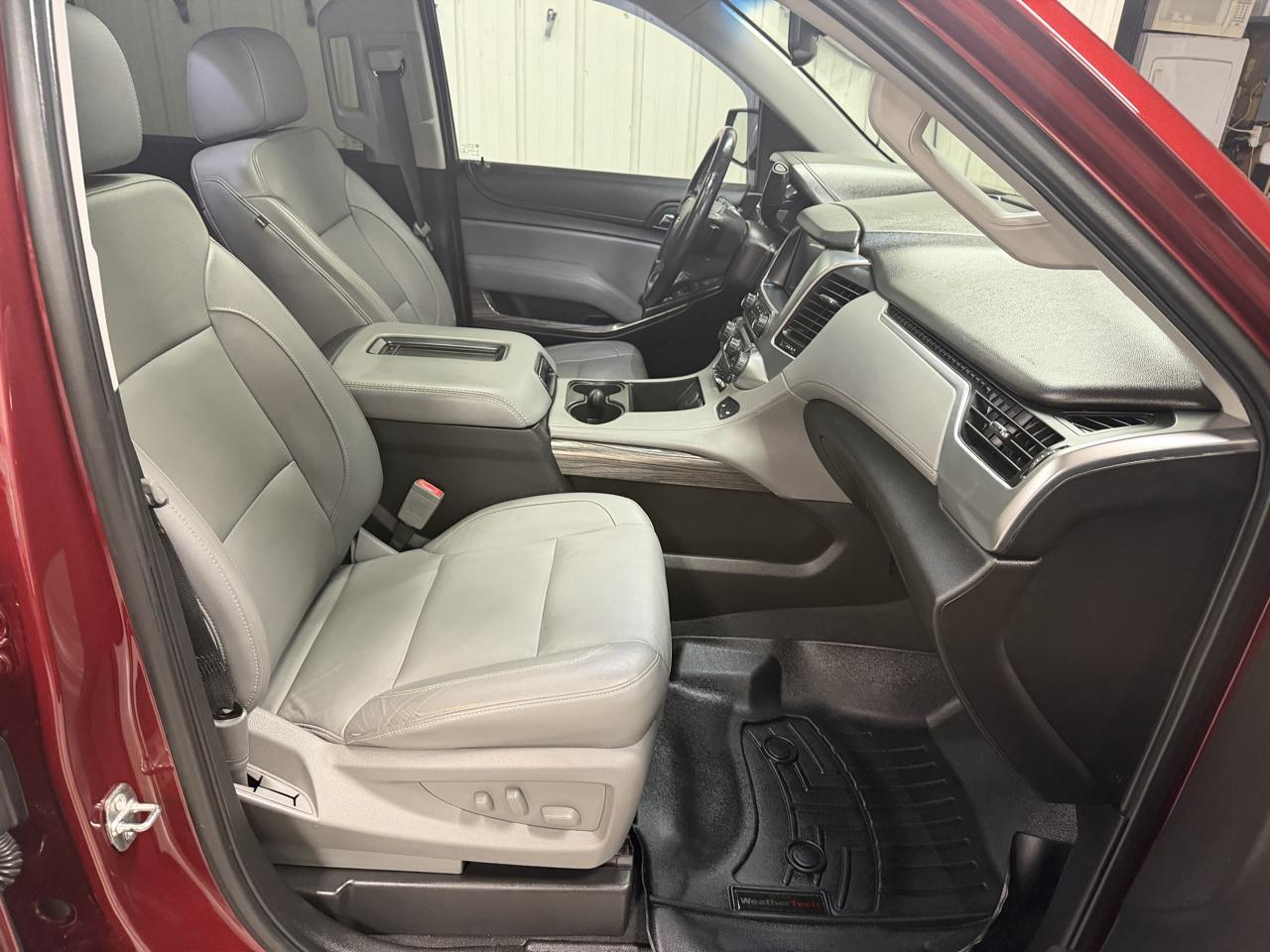 Chevrolet Suburban LT 4WD 2019