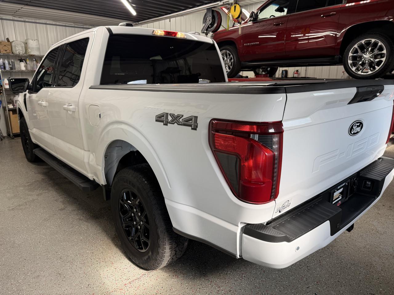 Ford F-150 4WD SuperCrew 145" XLT 2024