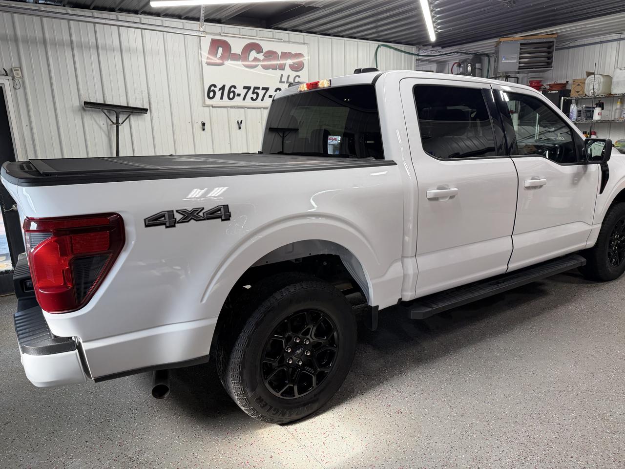 Ford F-150 4WD SuperCrew 145" XLT 2024