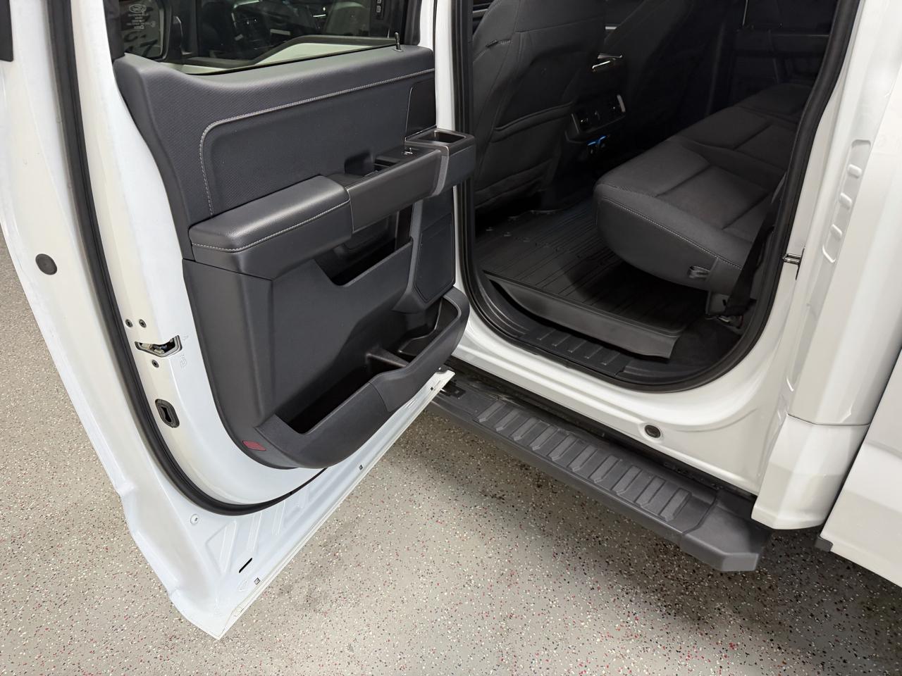 Ford F-150 4WD SuperCrew 145" XLT 2024