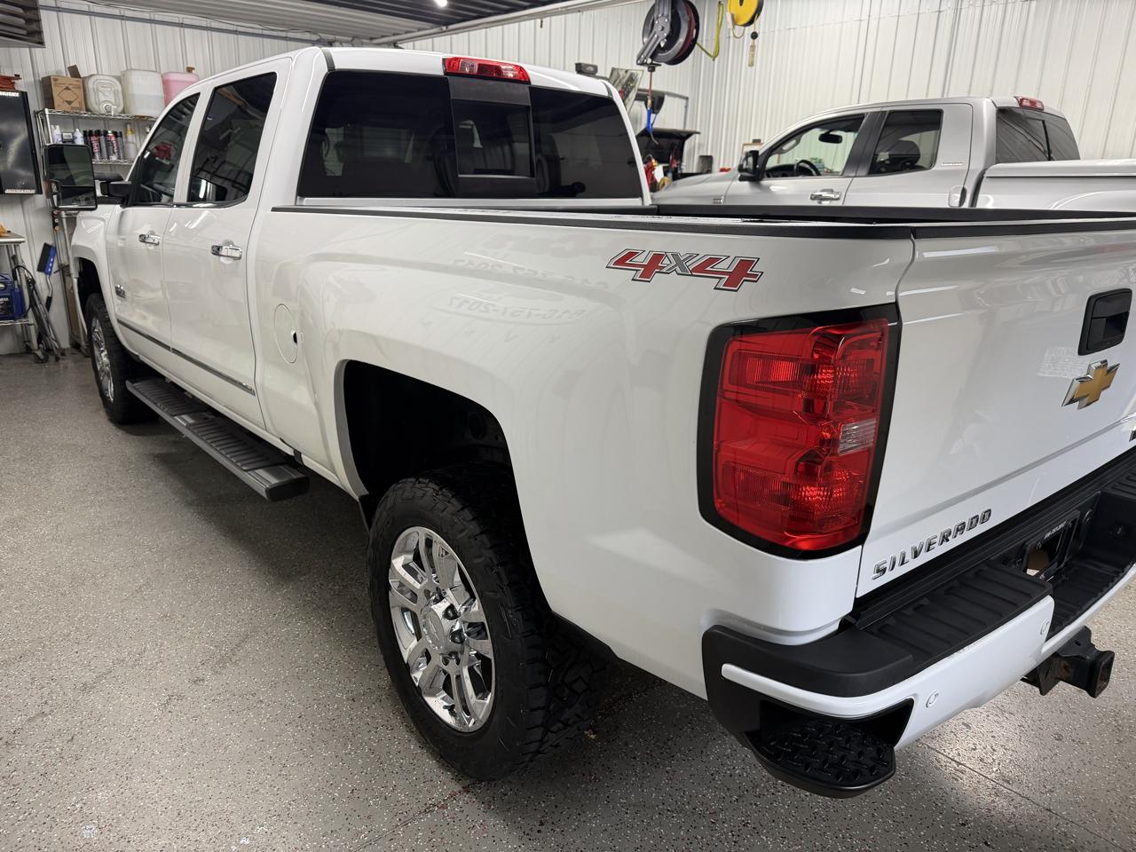 Chevrolet Silverado 2500HD 4WD Crew Cab 159" High Country 2016