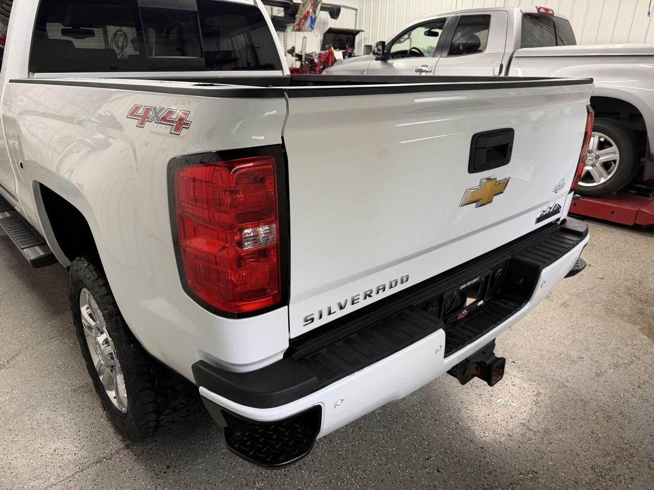 Chevrolet Silverado 2500HD 4WD Crew Cab 159" High Country 2016