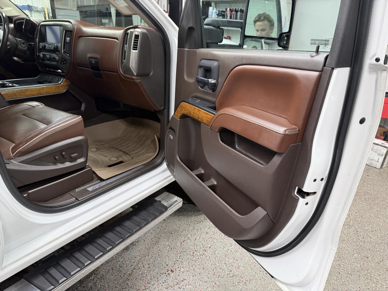 Chevrolet Silverado 2500HD 4WD Crew Cab 159" High Country 2016