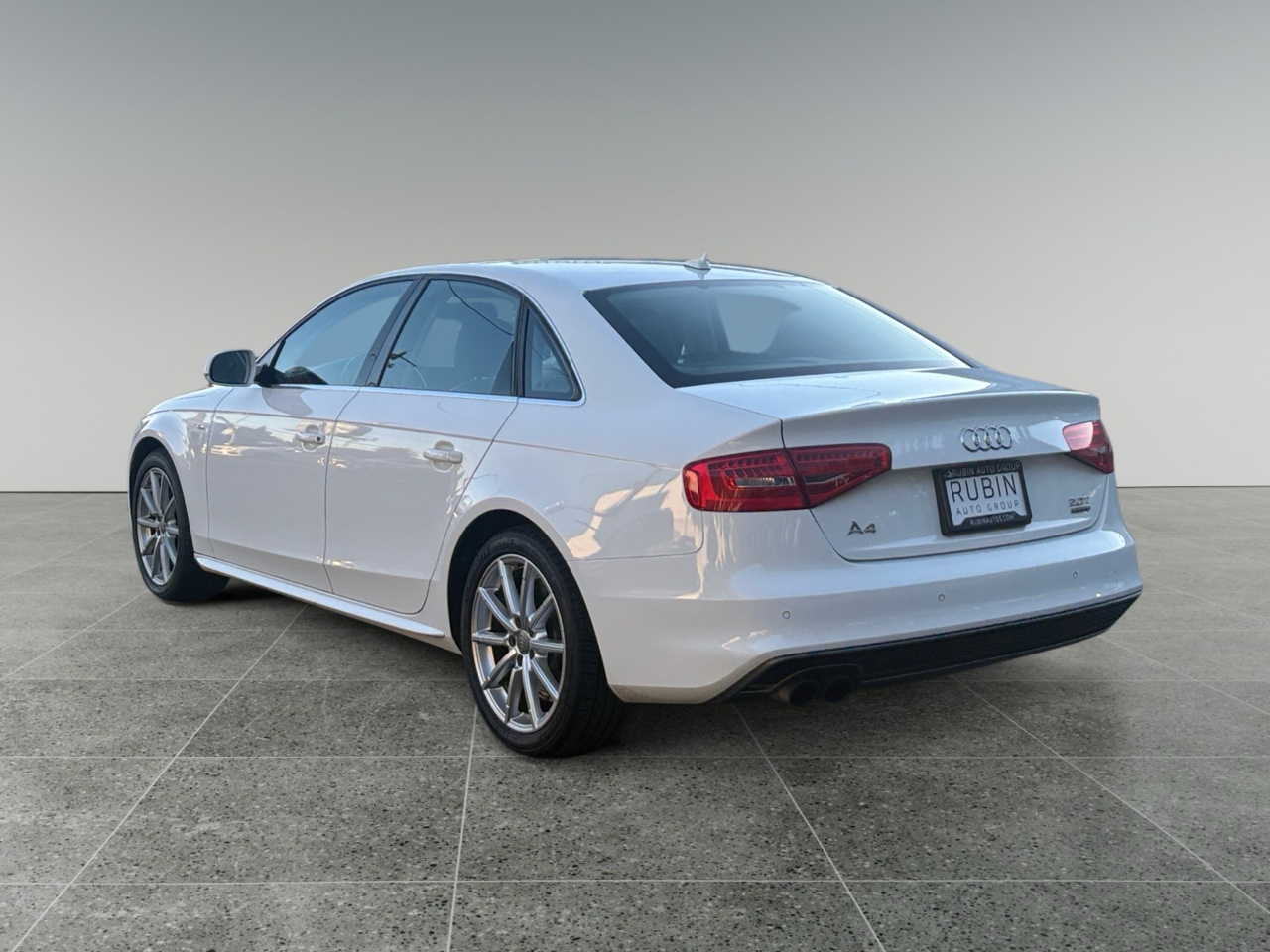 2016 Audi A4 2.0T Premium Plus Quattro photo 4