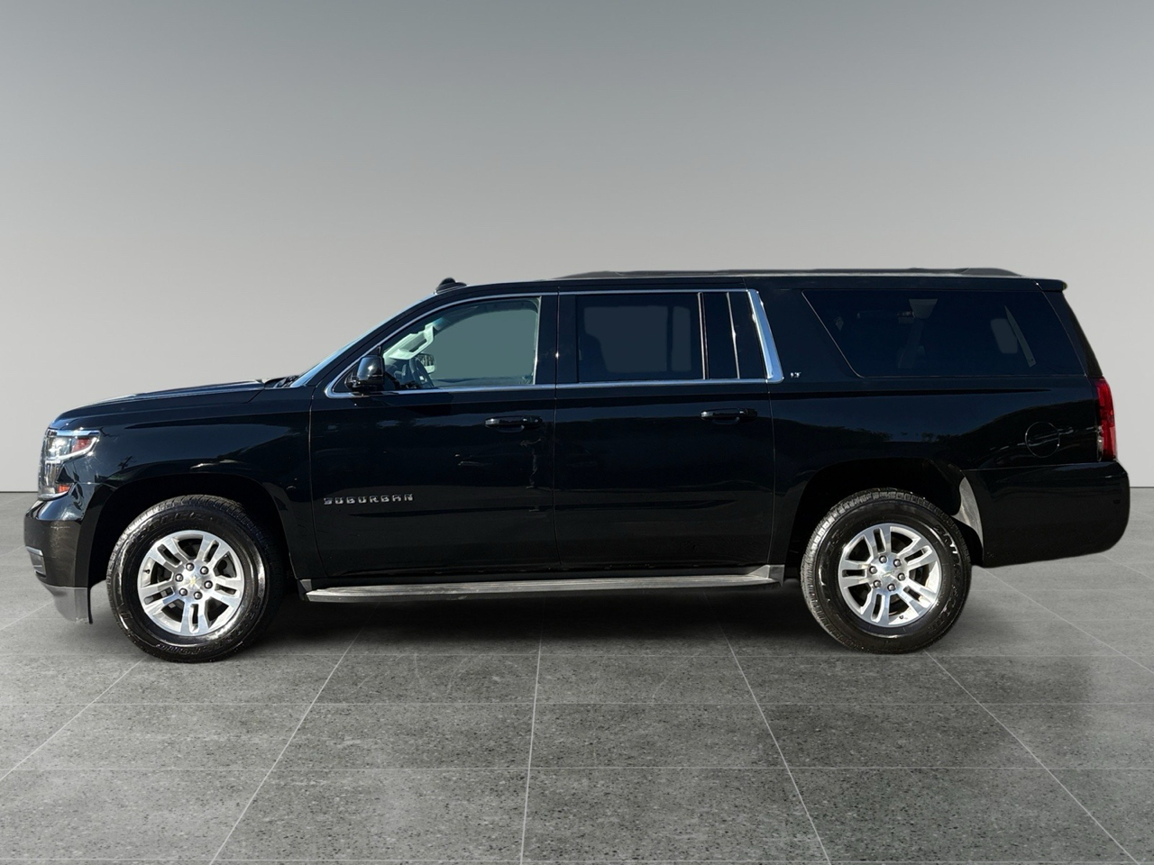 Chevrolet Suburban LT 4WD 2018