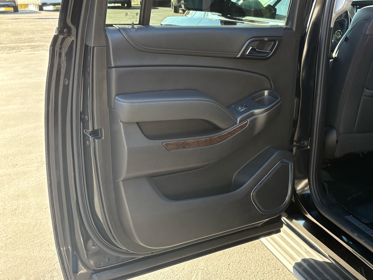 Chevrolet Suburban LT 4WD 2018