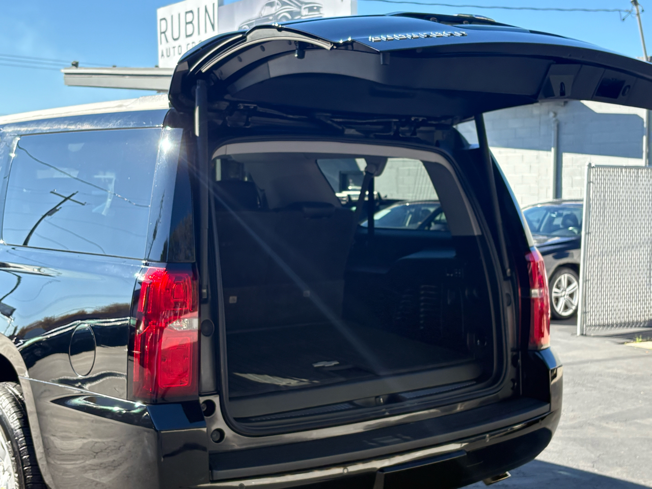 Chevrolet Suburban LT 4WD 2018