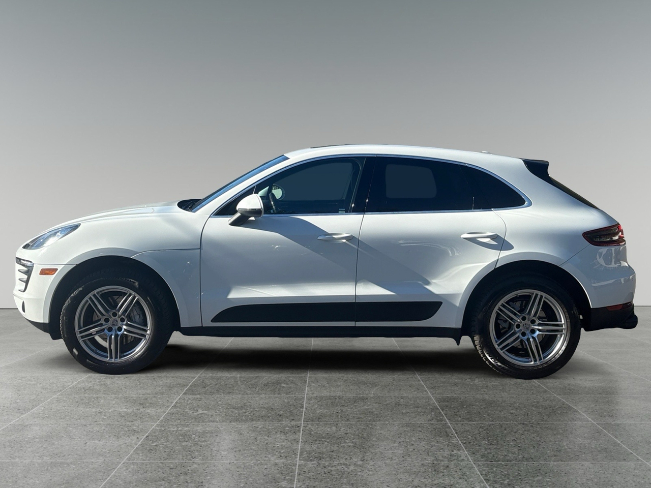 2015 Porsche Macan S photo 3