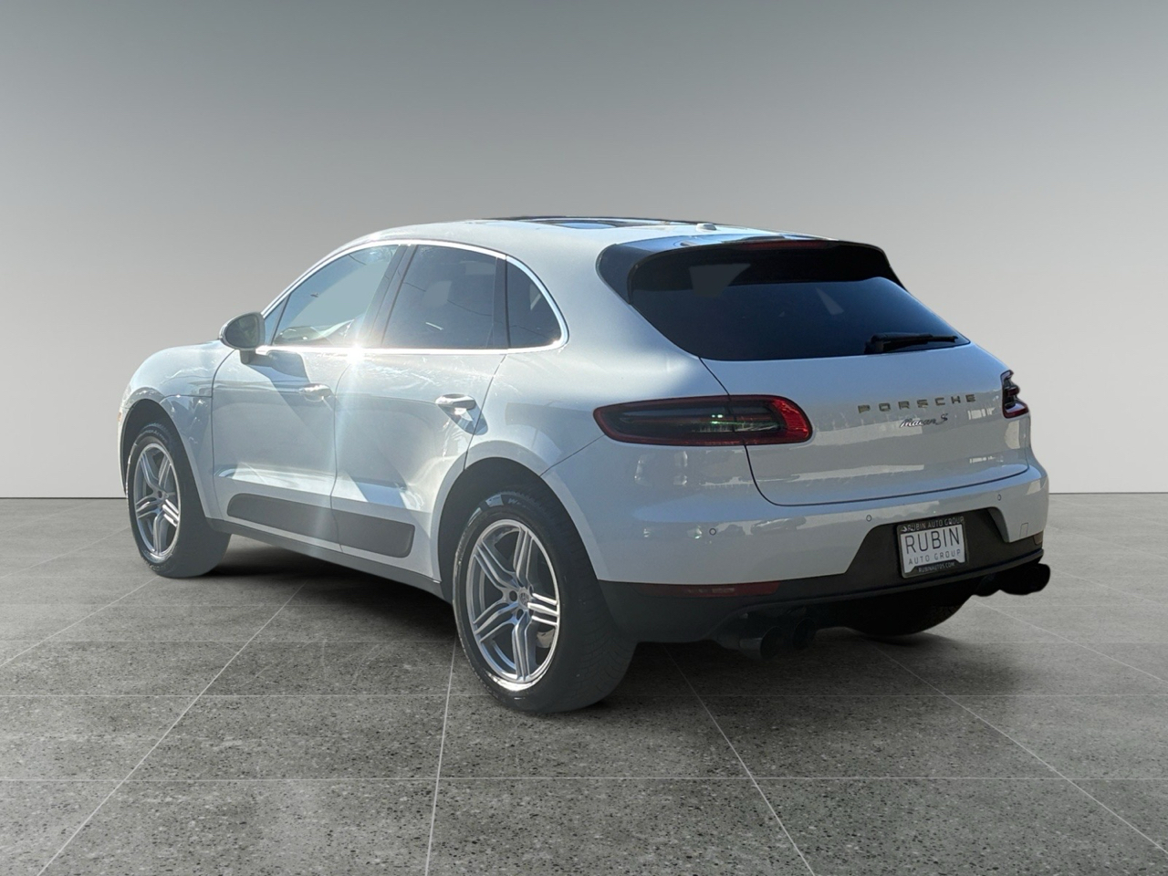 2015 Porsche Macan S photo 4