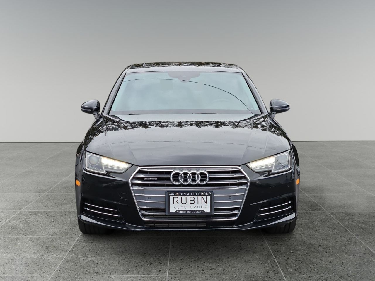Audi A4 2.0T Premium quattro Sedan 2017