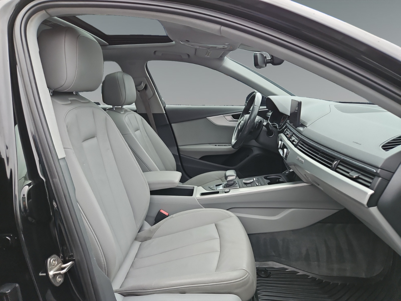 Audi A4 2.0T Premium quattro Sedan 2017