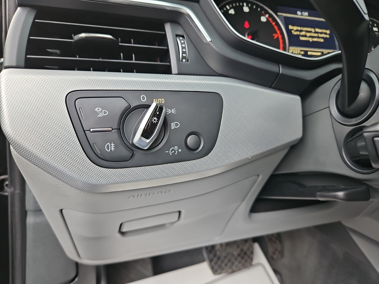 Audi A4 2.0T Premium quattro Sedan 2017