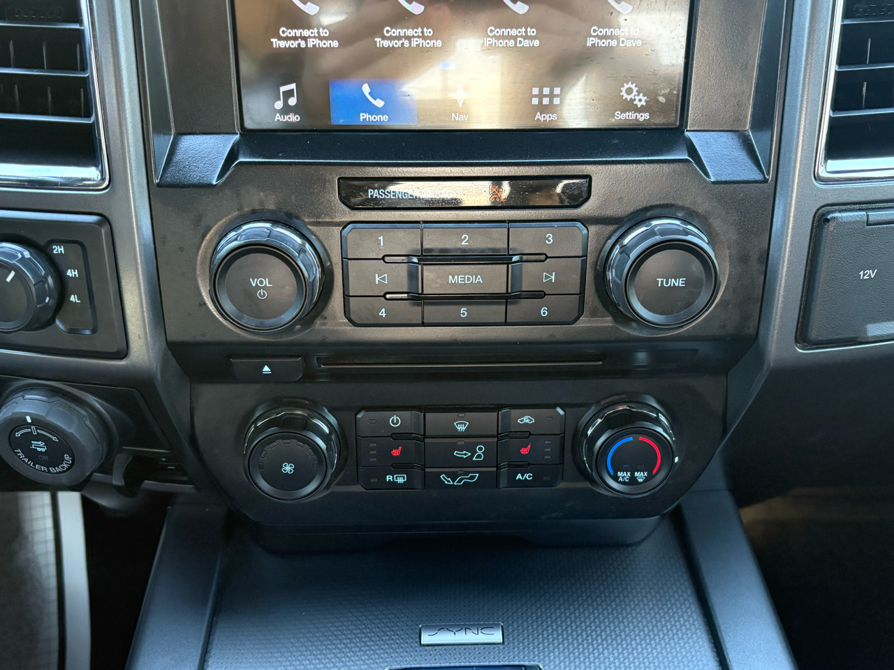 Ford F-150 4WD Reg Cab 141" XLT 2016