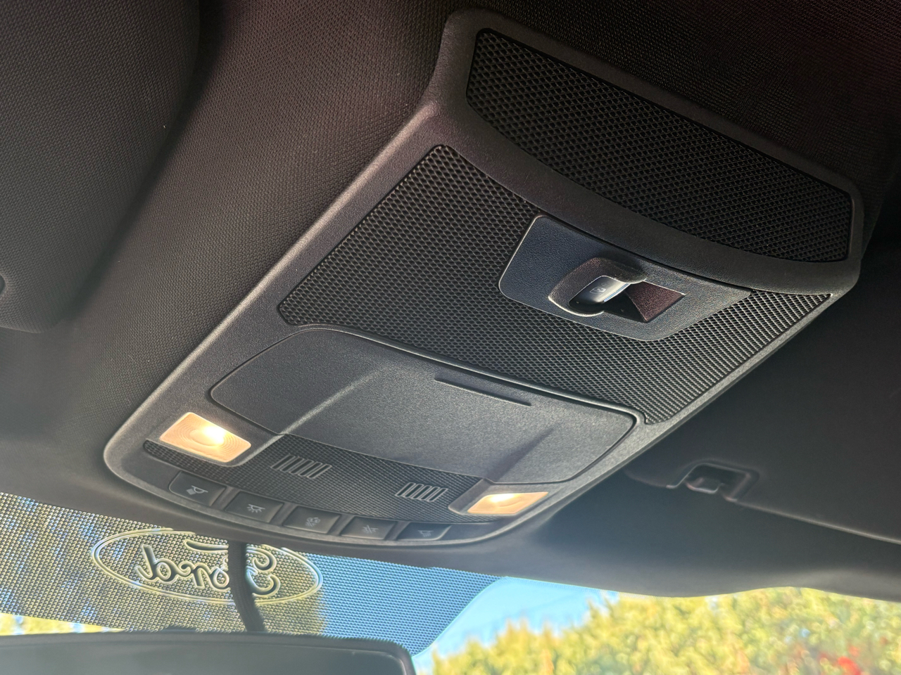 Ford F-150 4WD Reg Cab 141" XLT 2016