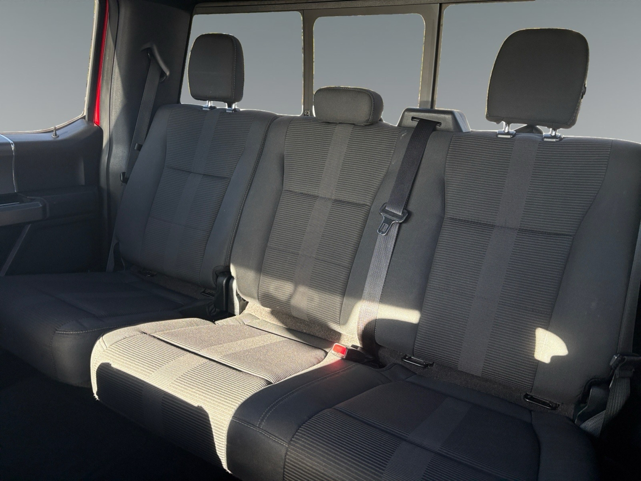 Ford F-150 4WD Reg Cab 141" XLT 2016