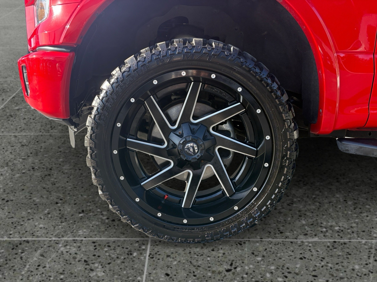 Ford F-150 4WD Reg Cab 141" XLT 2016