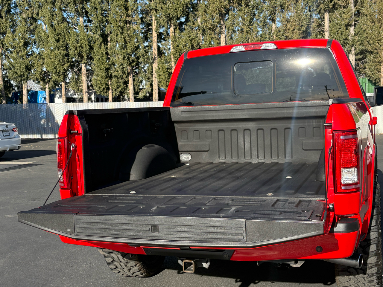 Ford F-150 4WD Reg Cab 141" XLT 2016