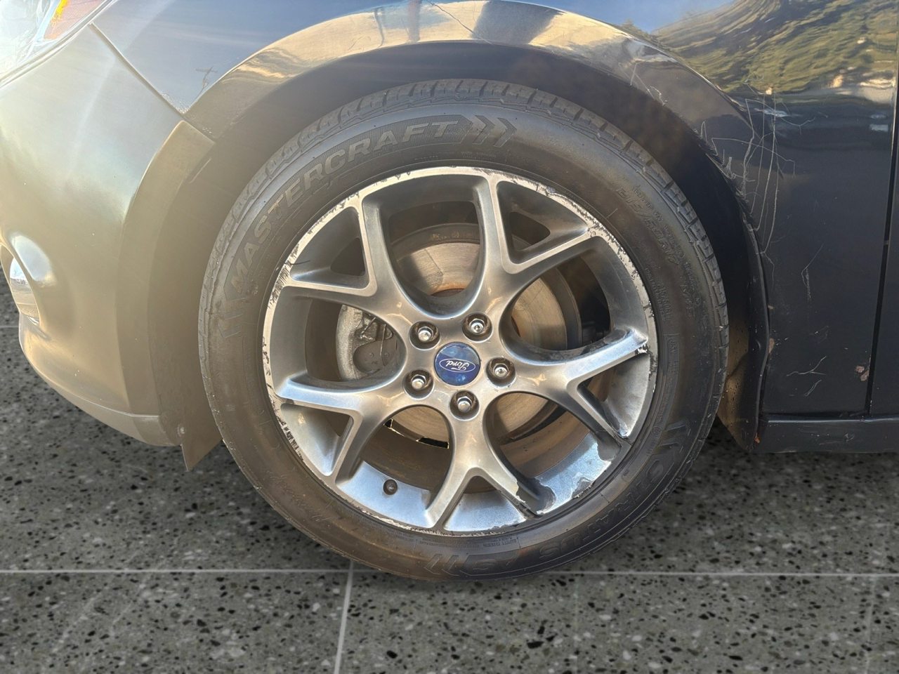 Ford Focus SE Sedan 2013