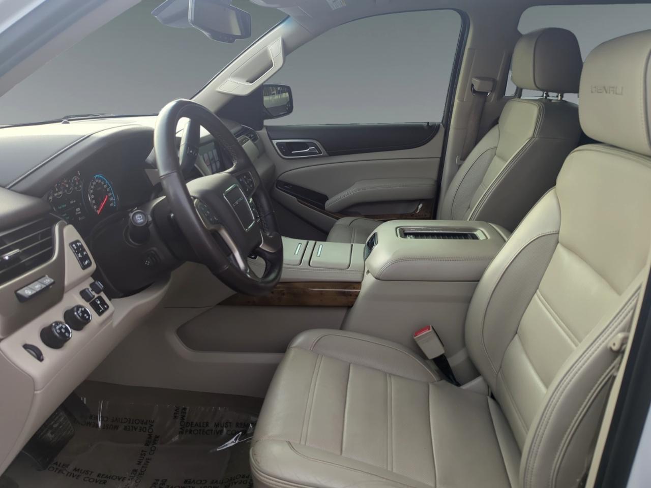 GMC Yukon Denali 4WD 2017