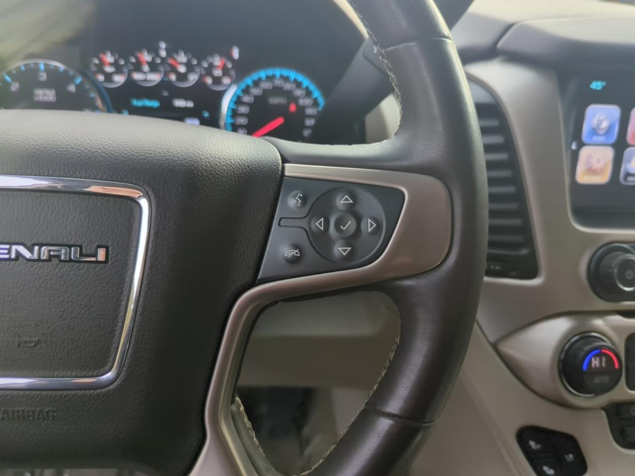 GMC Yukon Denali 4WD 2017