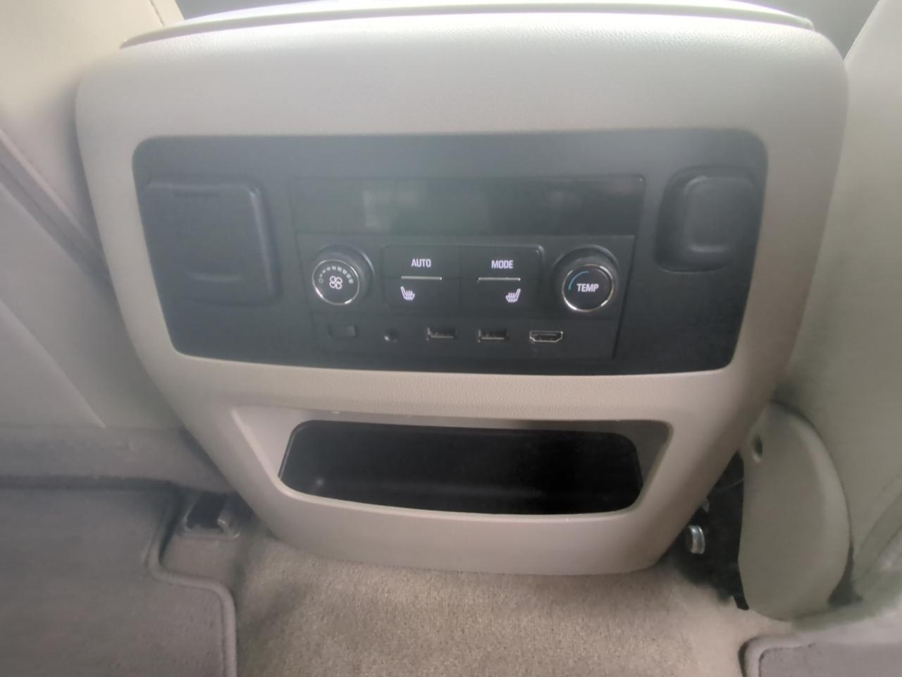 GMC Yukon Denali 4WD 2017