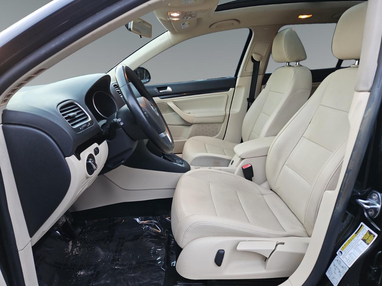 Volkswagen Jetta SportWagen 2.0L TDI 2014