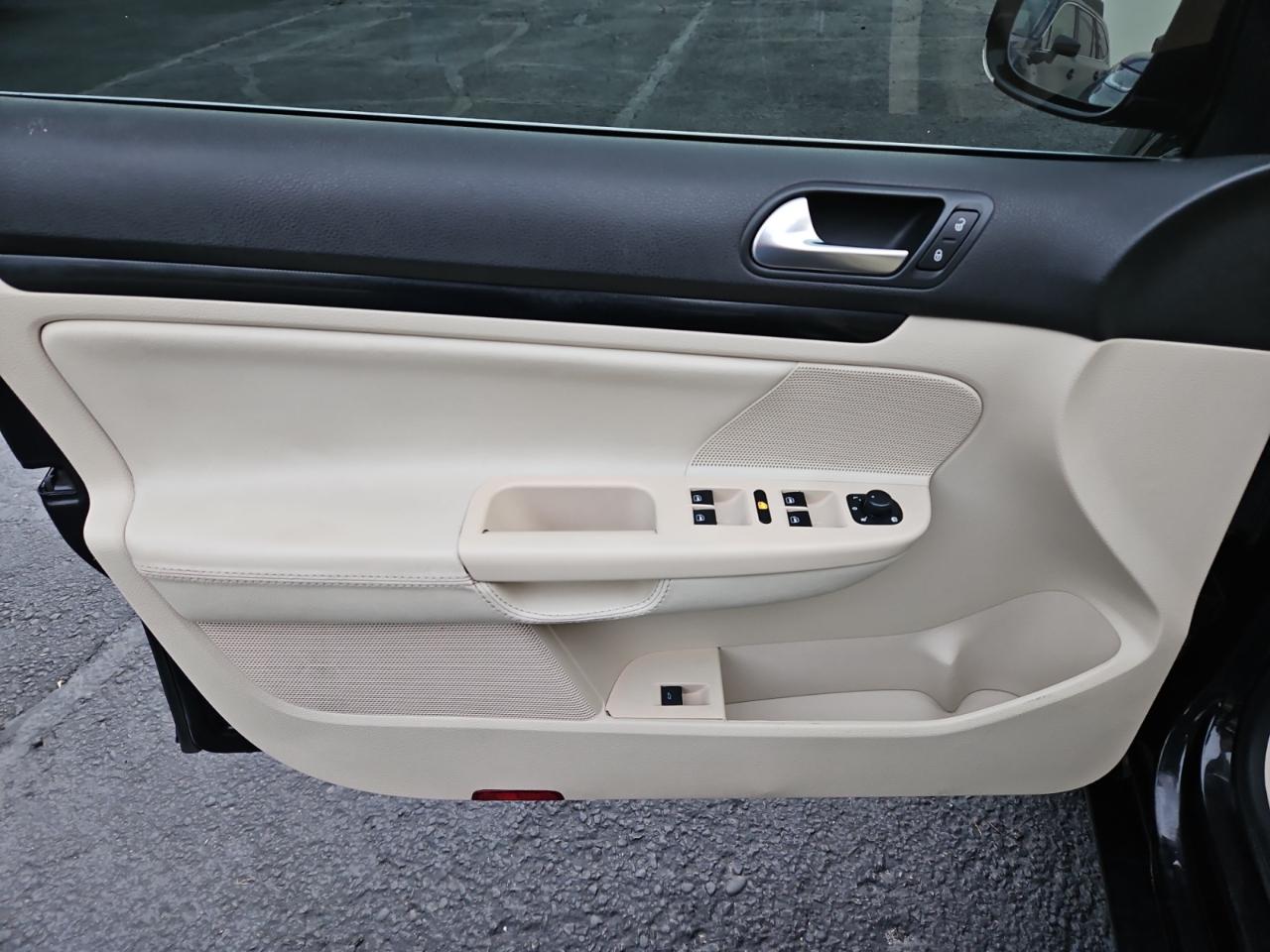 Volkswagen Jetta SportWagen 2.0L TDI 2014