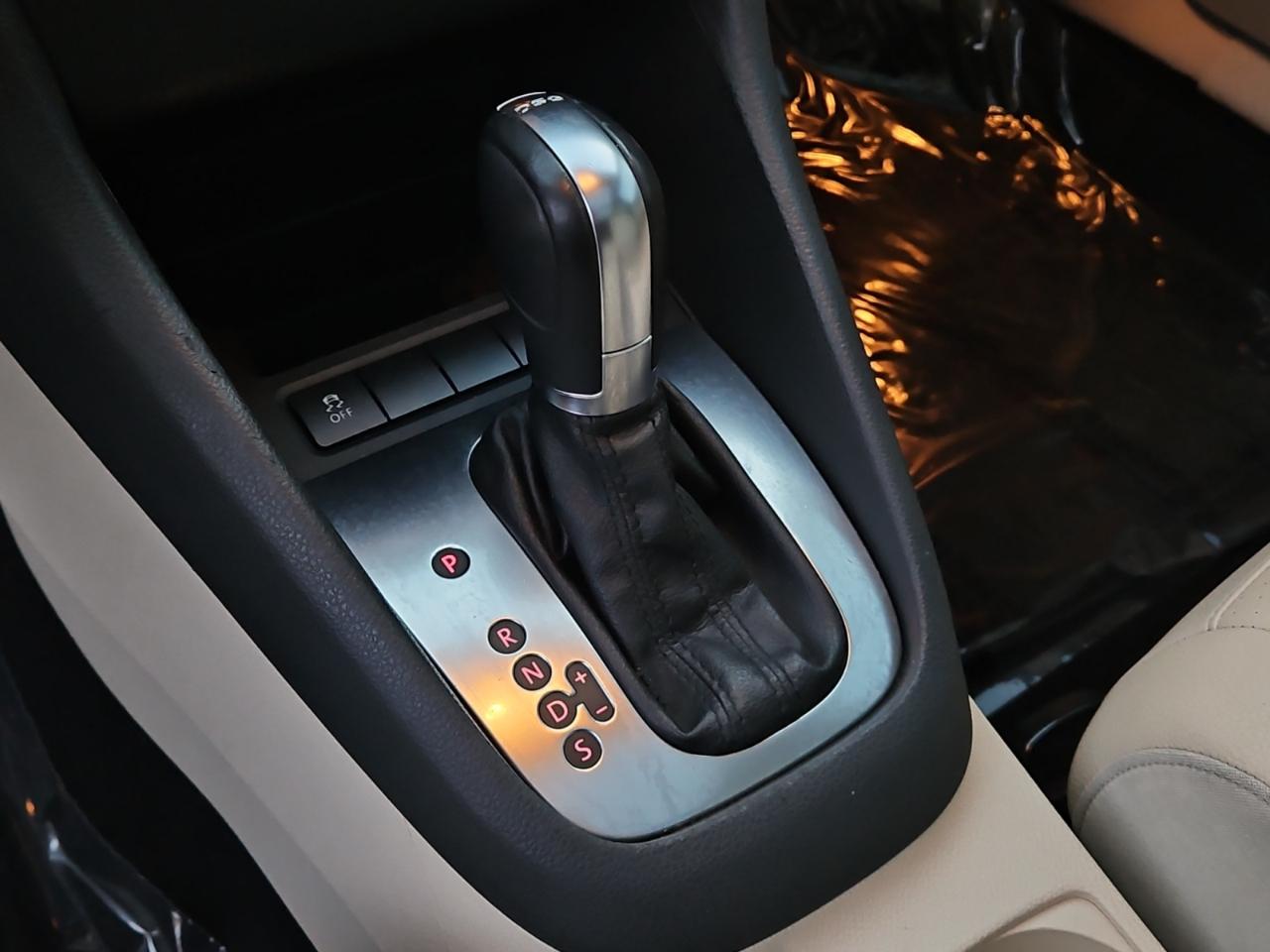 Volkswagen Jetta SportWagen 2.0L TDI 2014