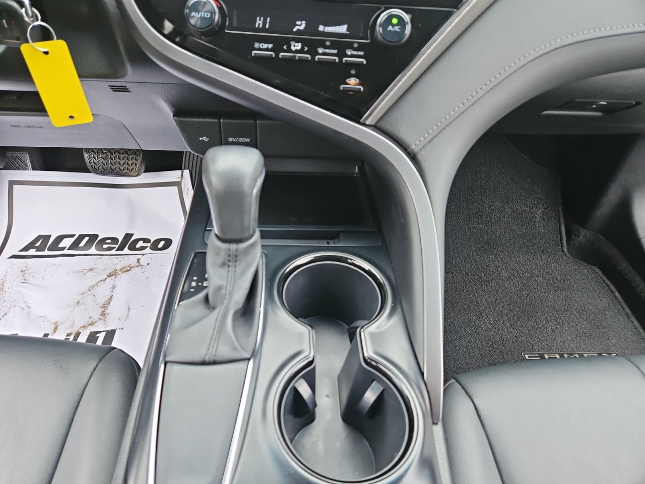 Toyota Camry SE 2020