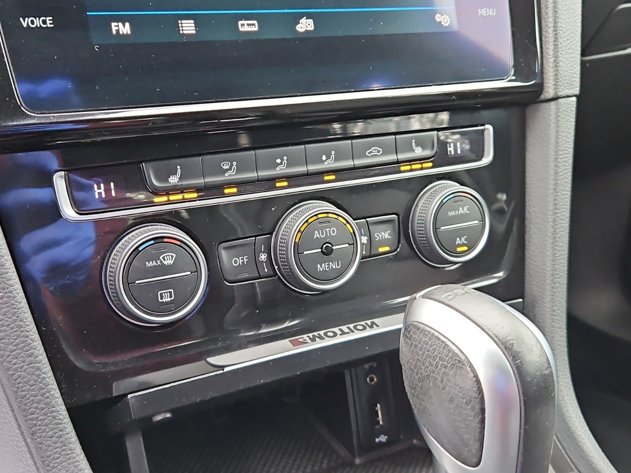 Volkswagen Golf R DCS and Navigation 7A 2018