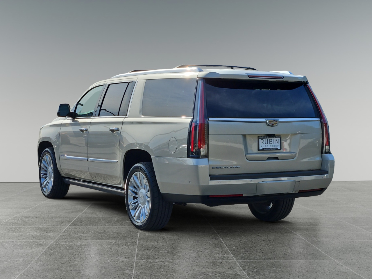 Cadillac Escalade ESV Platinum 4WD 2017