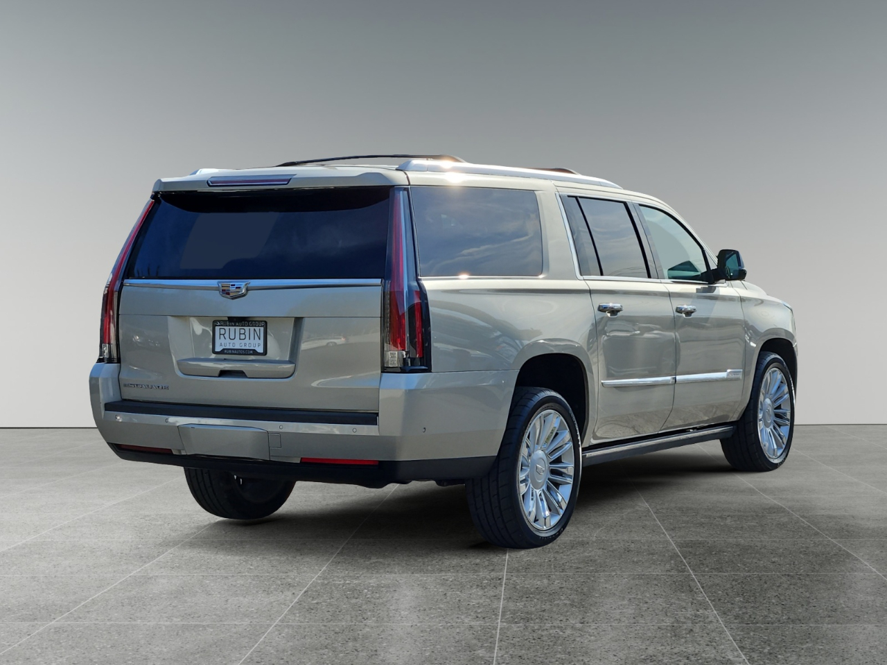 Cadillac Escalade ESV Platinum 4WD 2017