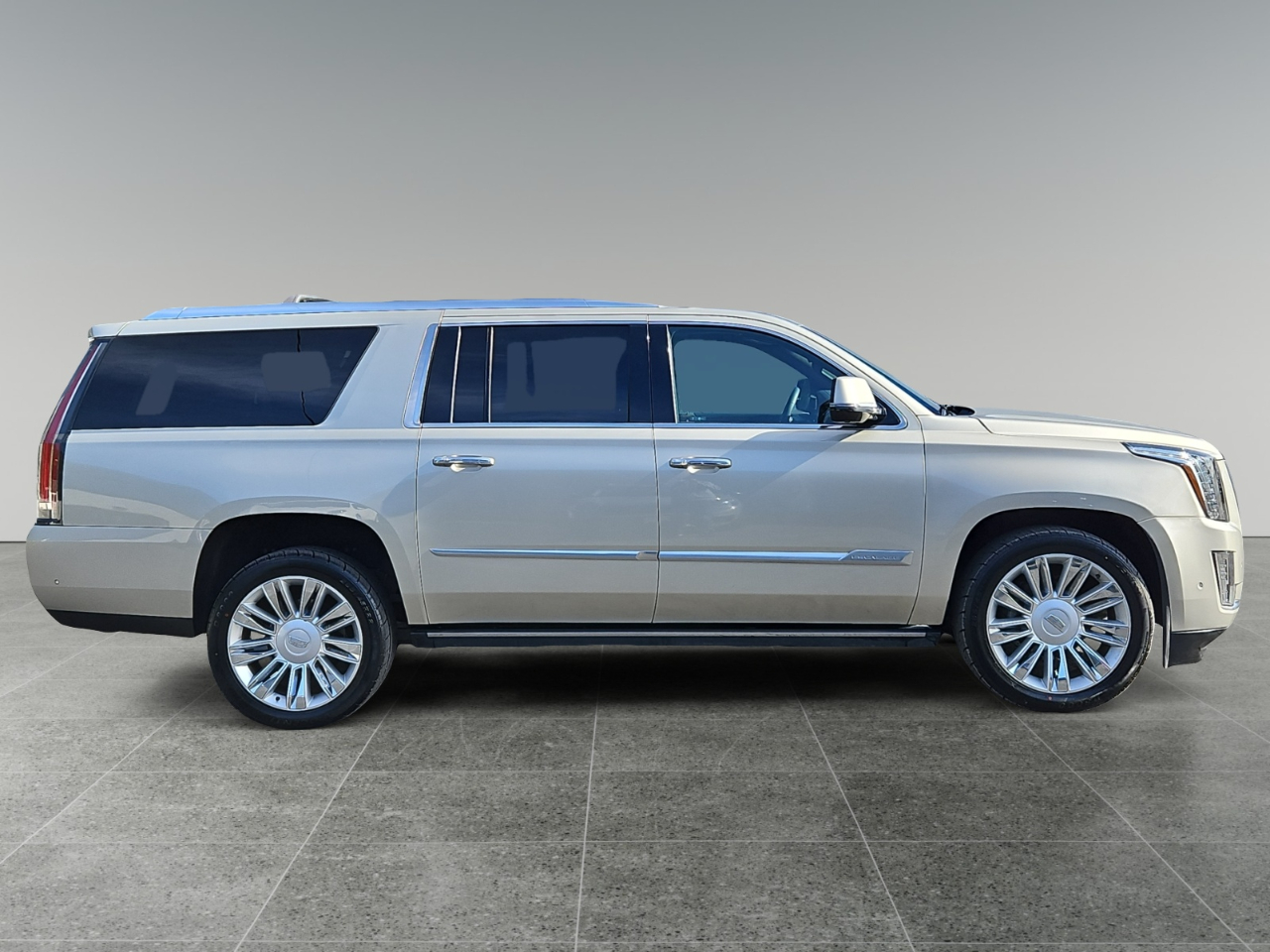 Cadillac Escalade ESV Platinum 4WD 2017