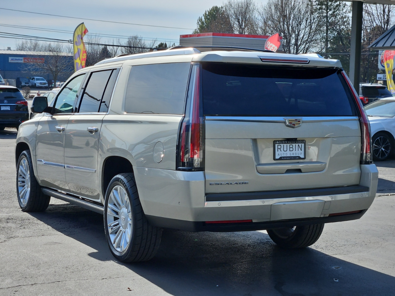 Cadillac Escalade ESV Platinum 4WD 2017