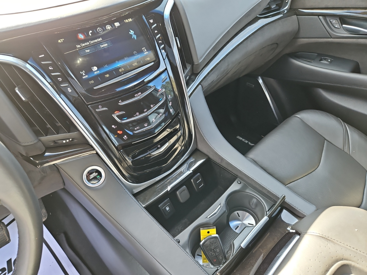 Cadillac Escalade ESV Platinum 4WD 2017