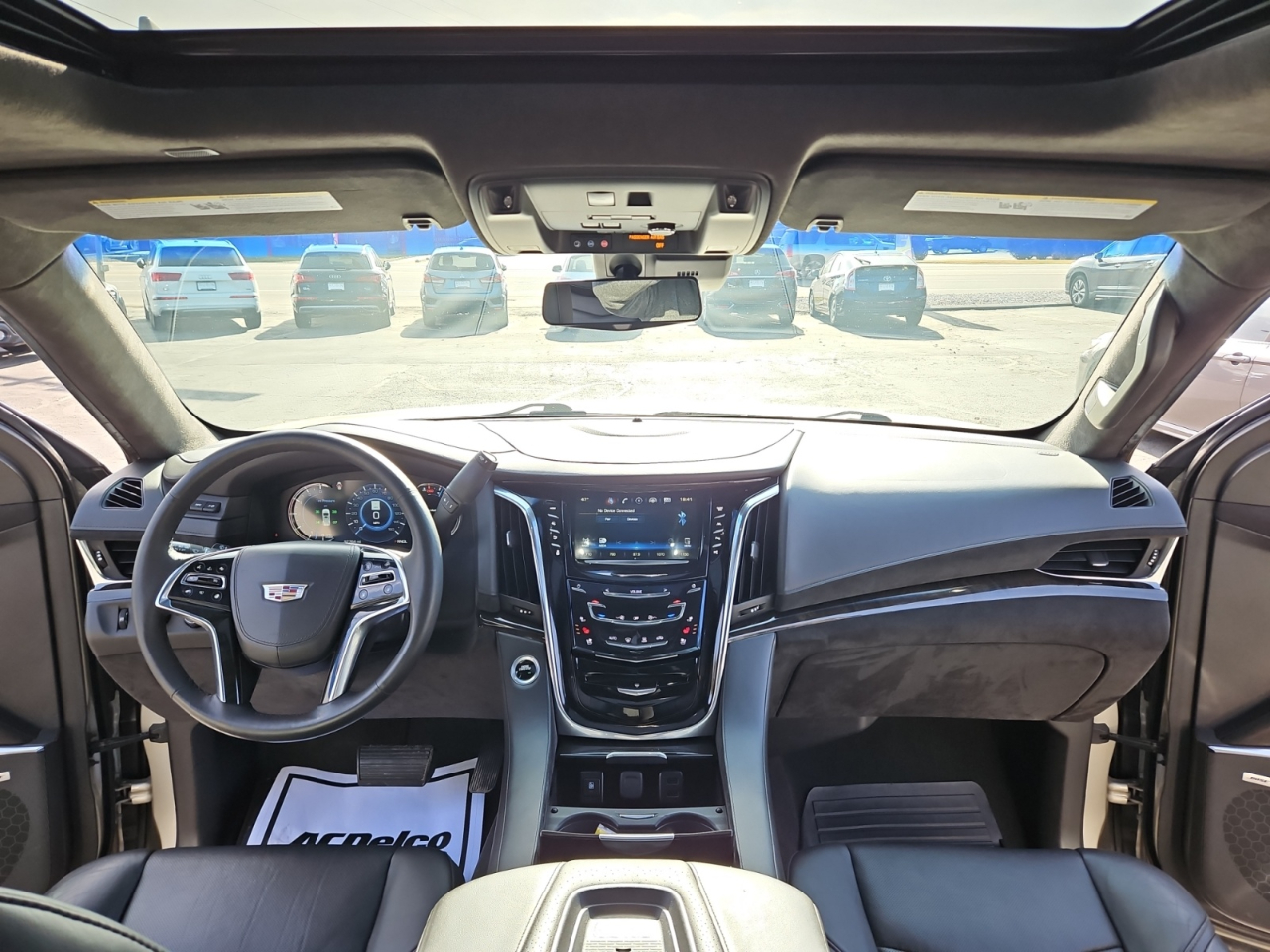 Cadillac Escalade ESV Platinum 4WD 2017