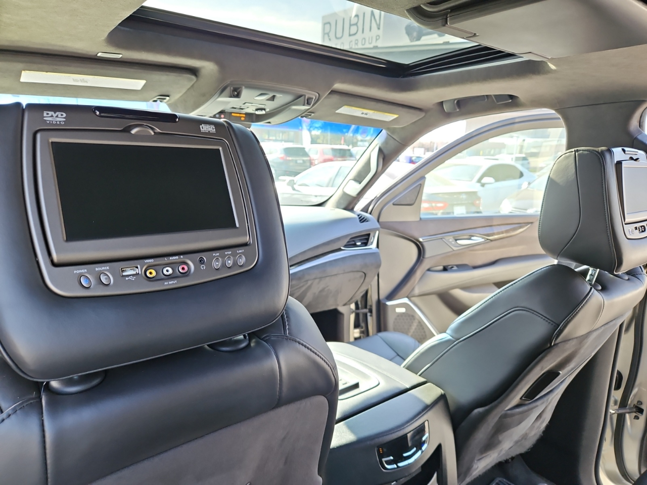 Cadillac Escalade ESV Platinum 4WD 2017