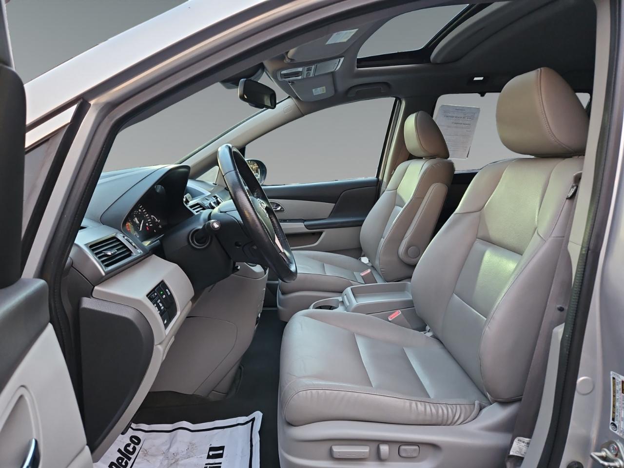 Honda Odyssey EX-L AT with RES & NAVI 2015