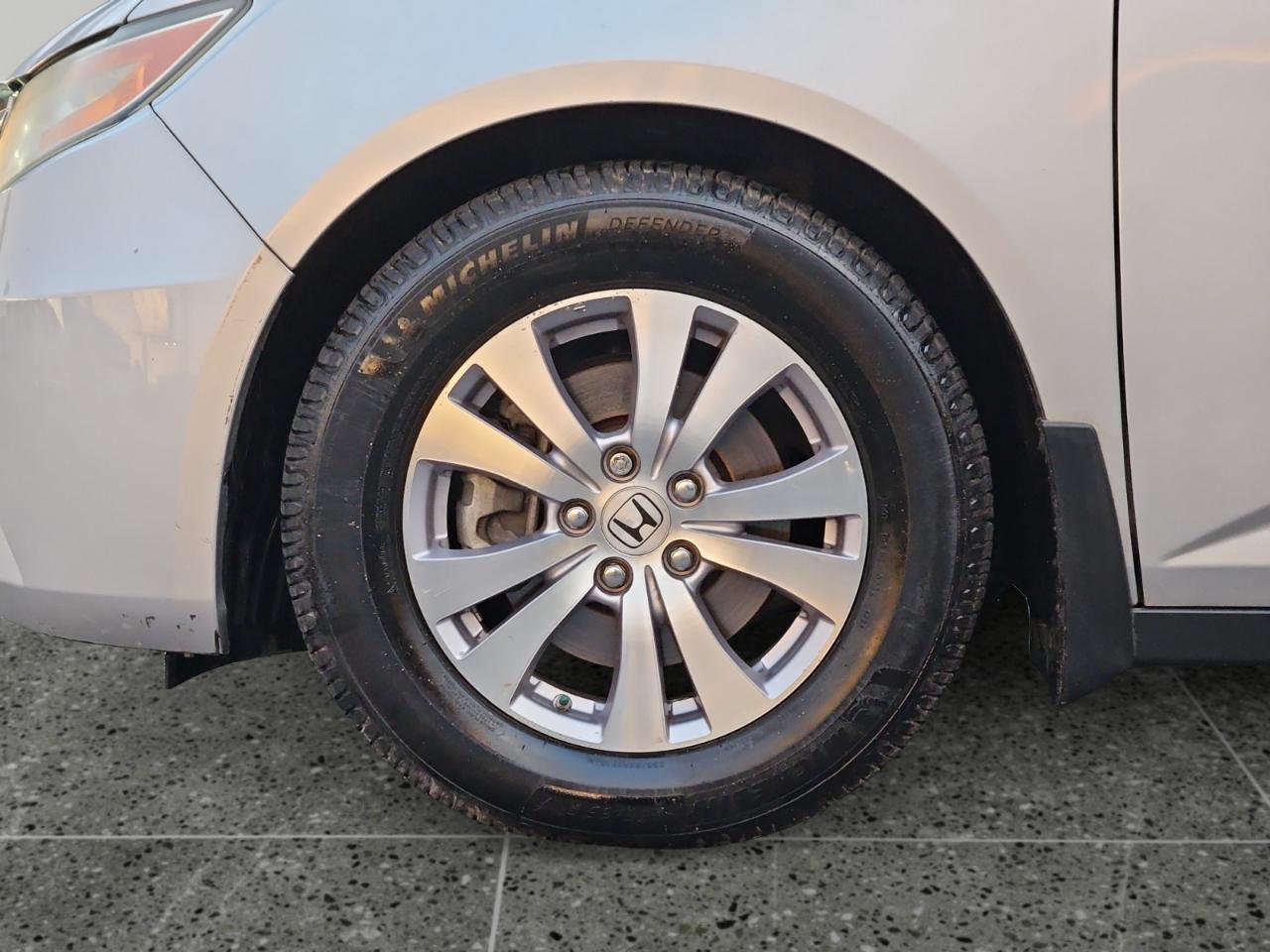 Honda Odyssey EX-L AT with RES & NAVI 2015