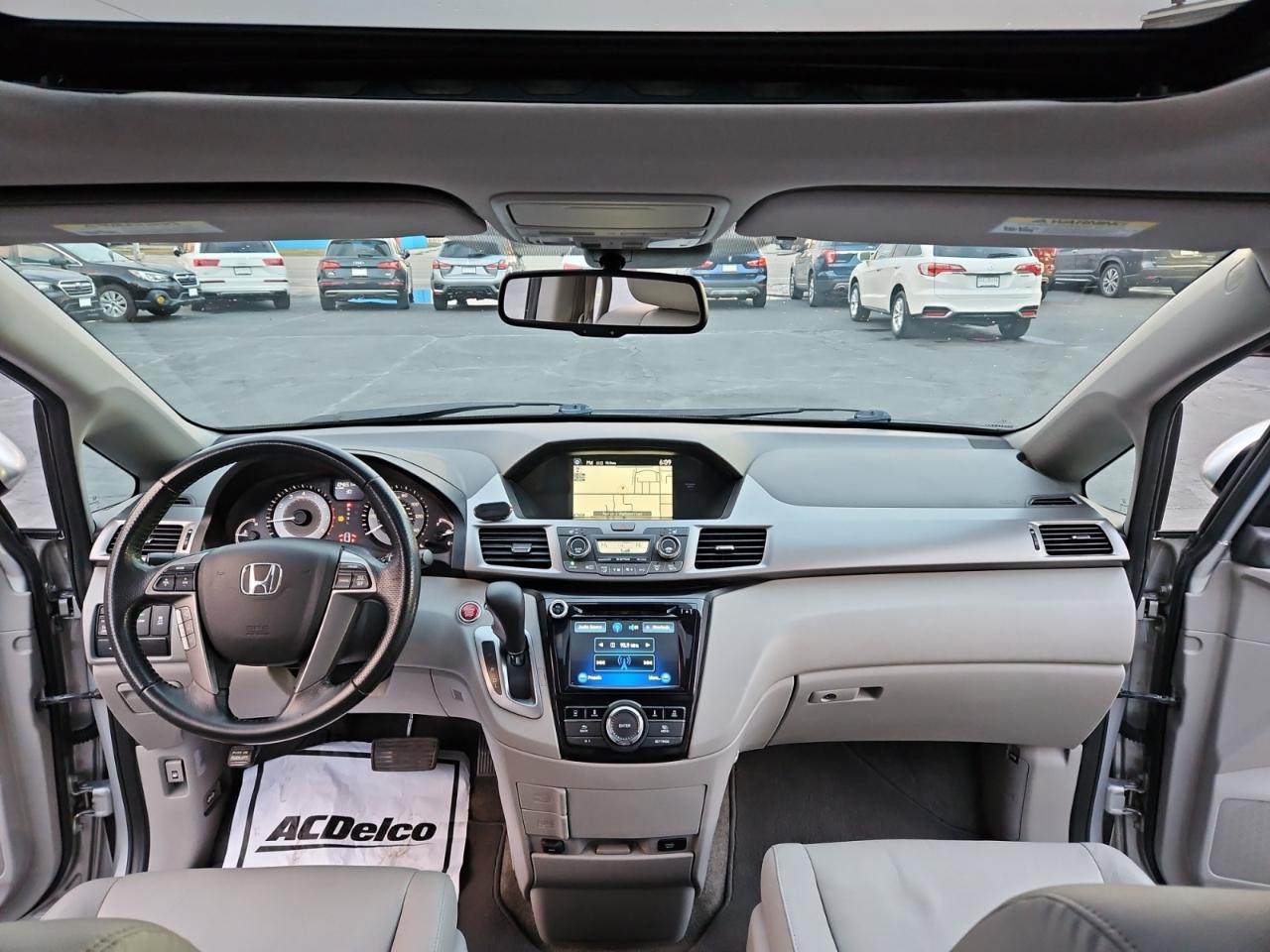 Honda Odyssey EX-L AT with RES & NAVI 2015