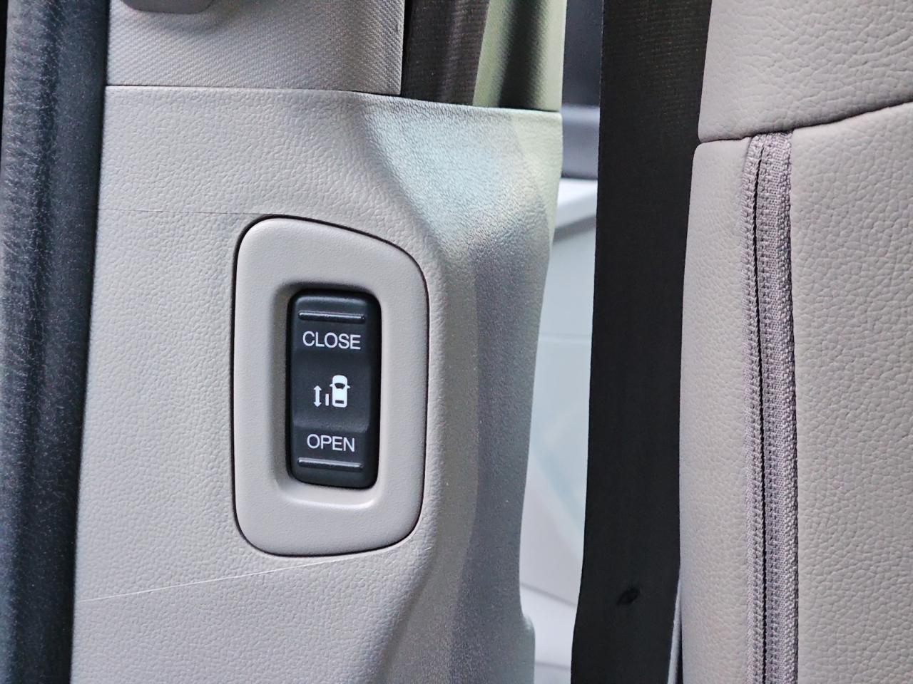 Honda Odyssey EX-L AT with RES & NAVI 2015