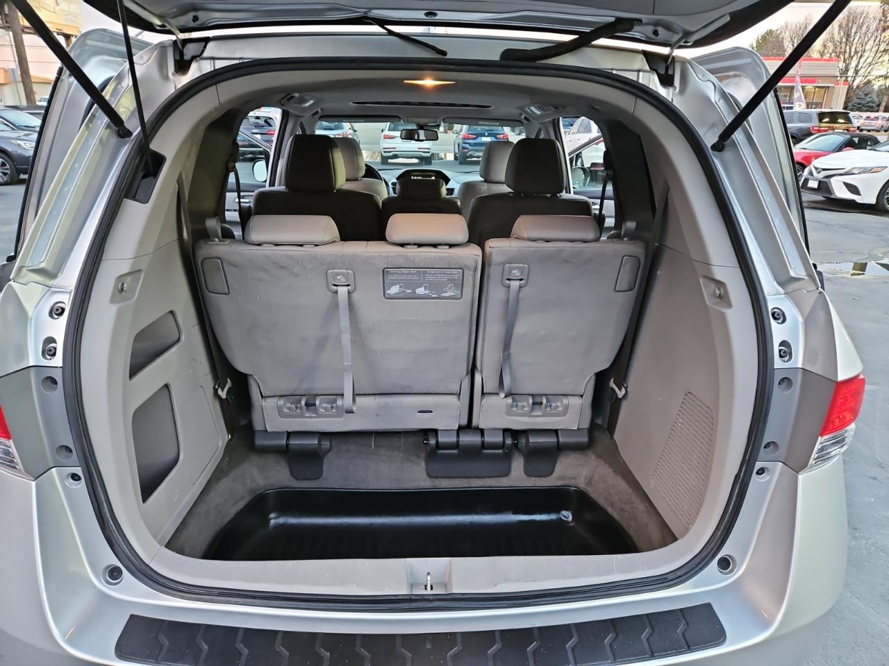 Honda Odyssey EX-L AT with RES & NAVI 2015