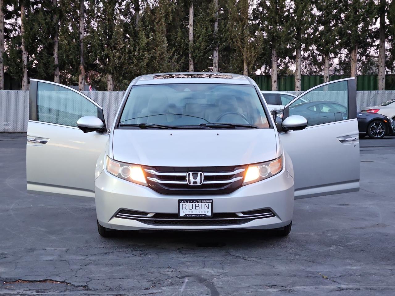 Honda Odyssey EX-L AT with RES & NAVI 2015