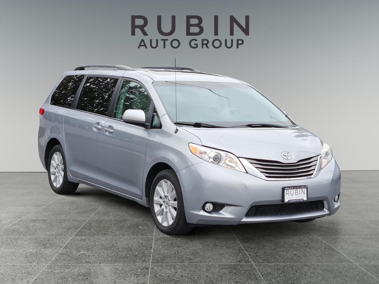 Toyota Sienna XLE 7 Passenger 2013