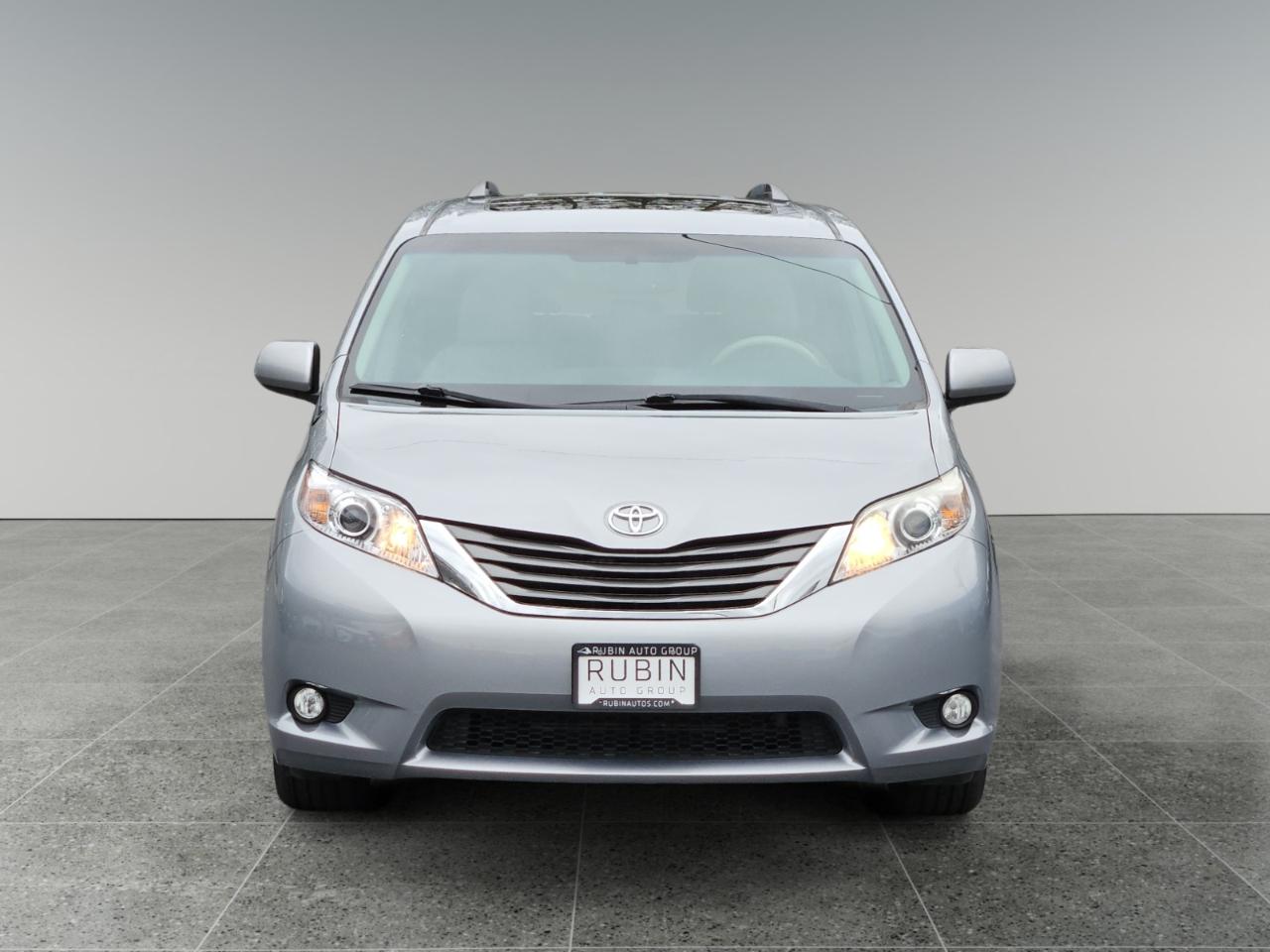 Toyota Sienna XLE 7 Passenger 2013