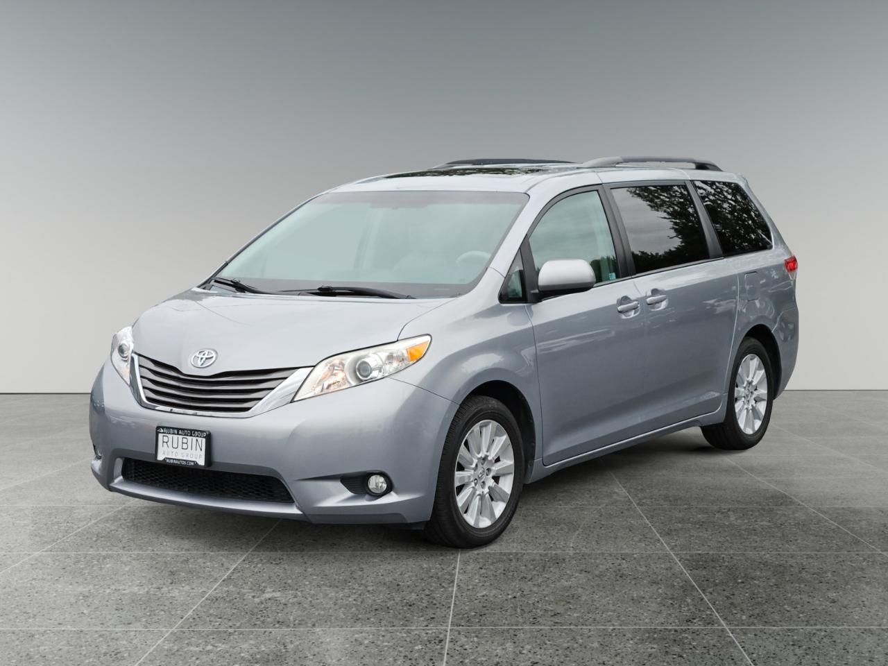 Toyota Sienna XLE 7 Passenger 2013