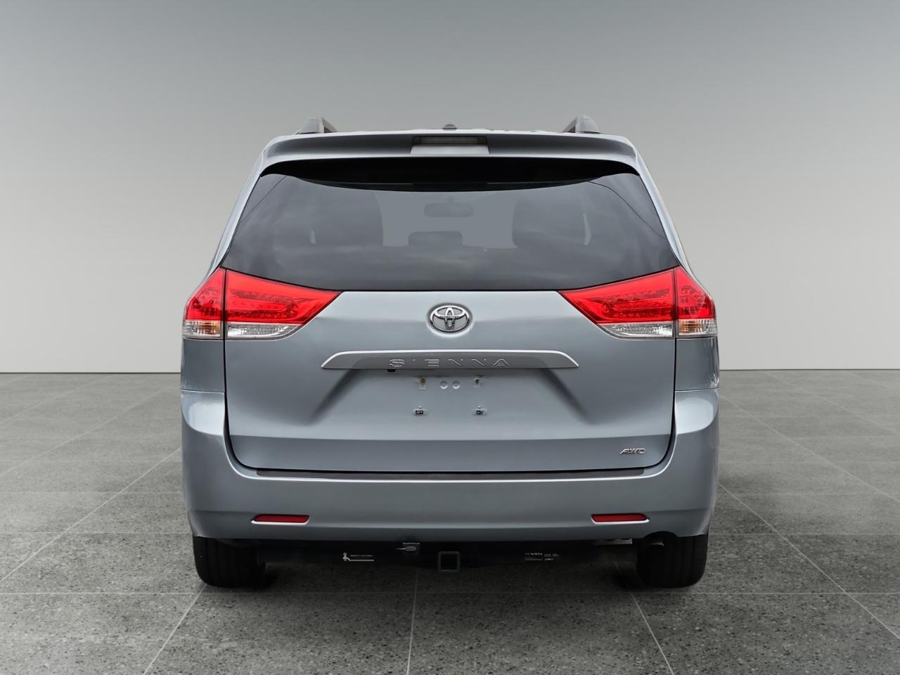 Toyota Sienna XLE 7 Passenger 2013