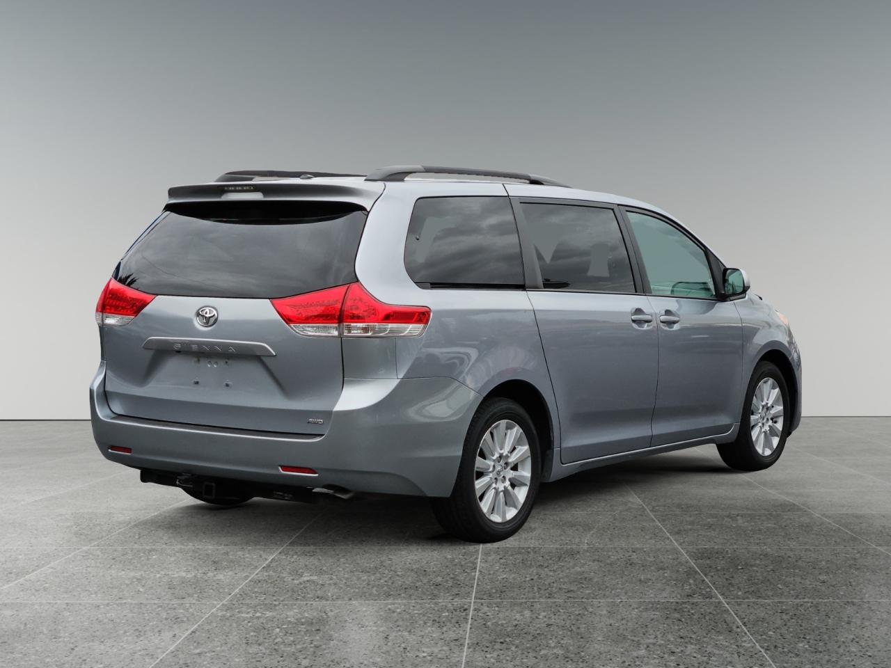 Toyota Sienna XLE 7 Passenger 2013